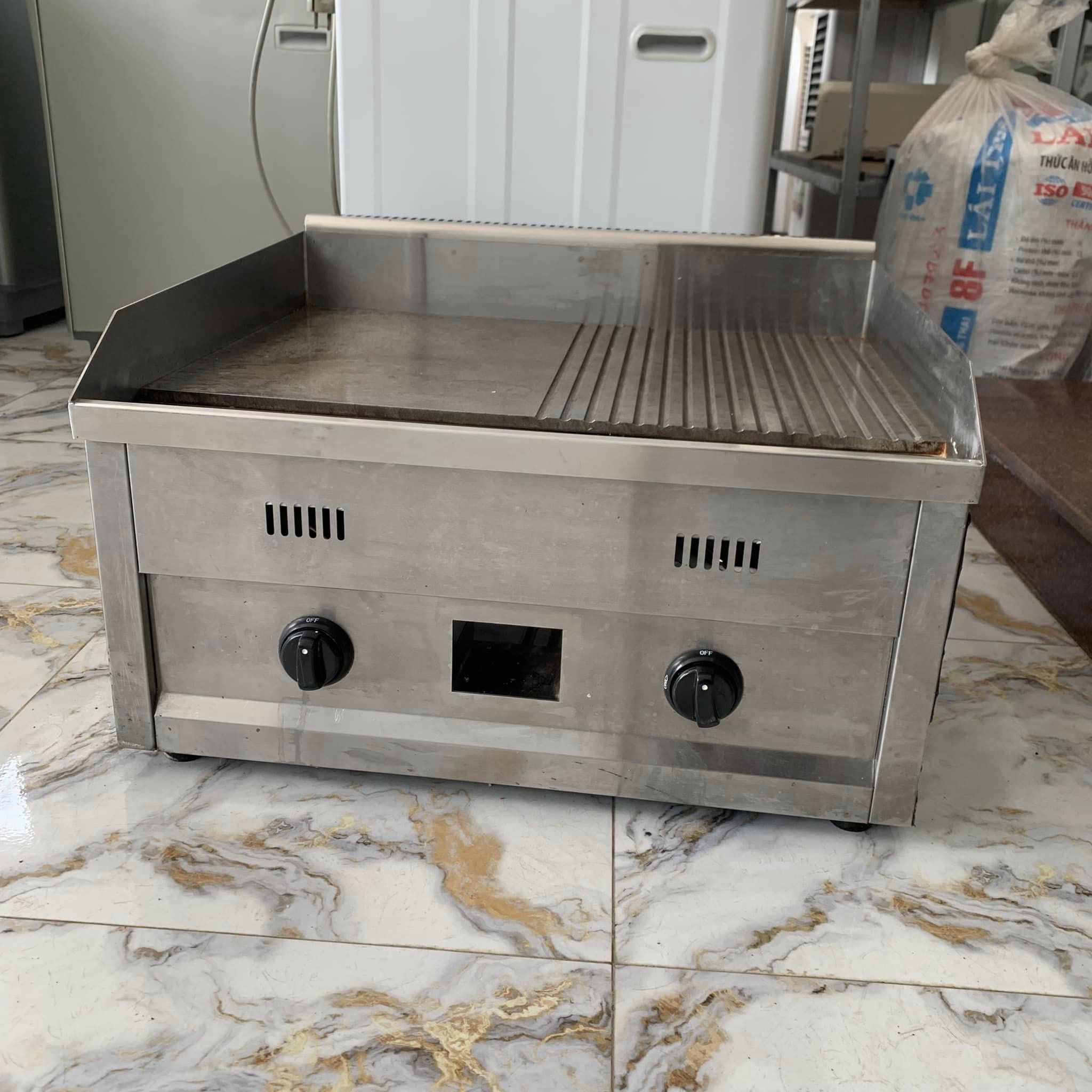 Bếp rán phẳng dùng ga fy-610r