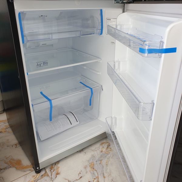 Tủ lạnh Toshiba 180 lít GR-B22VU