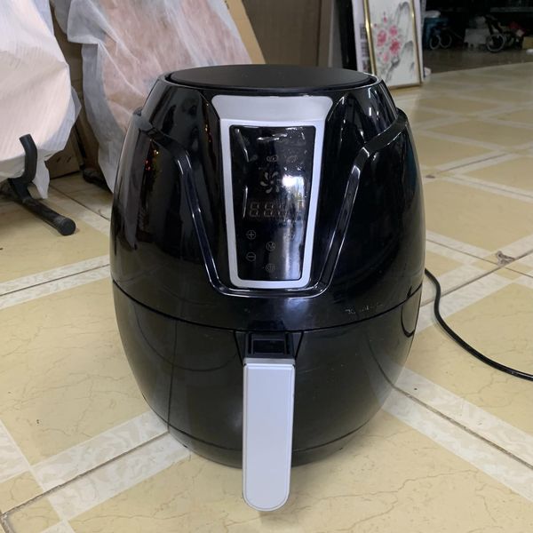 Nồi chiên không dầu Lock and Lock EJF 361BLK.