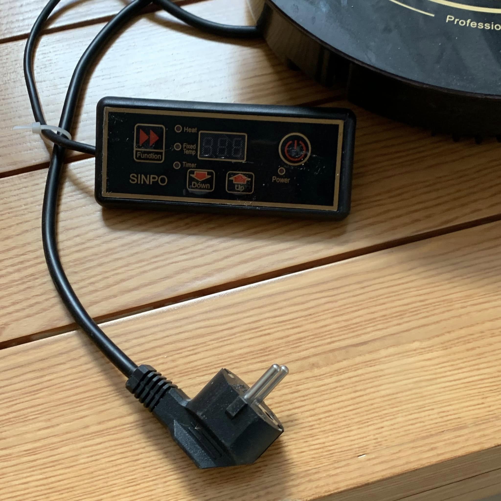 Bếp từ Sinpo sp288