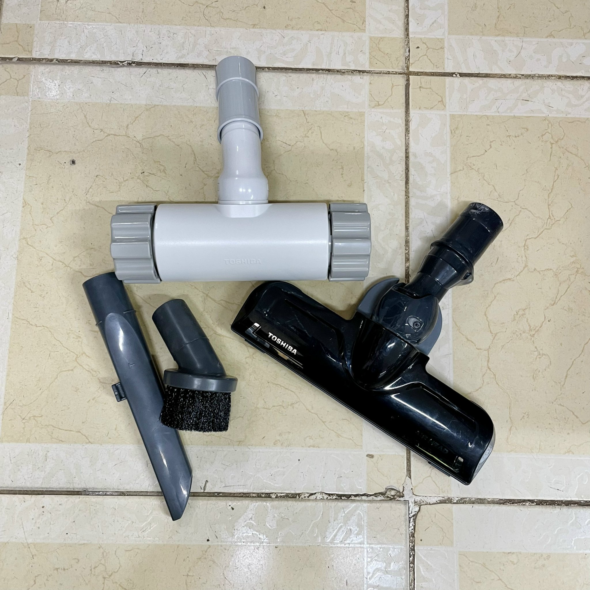 Máy hút bụi Toshiba VC-GC33CPV