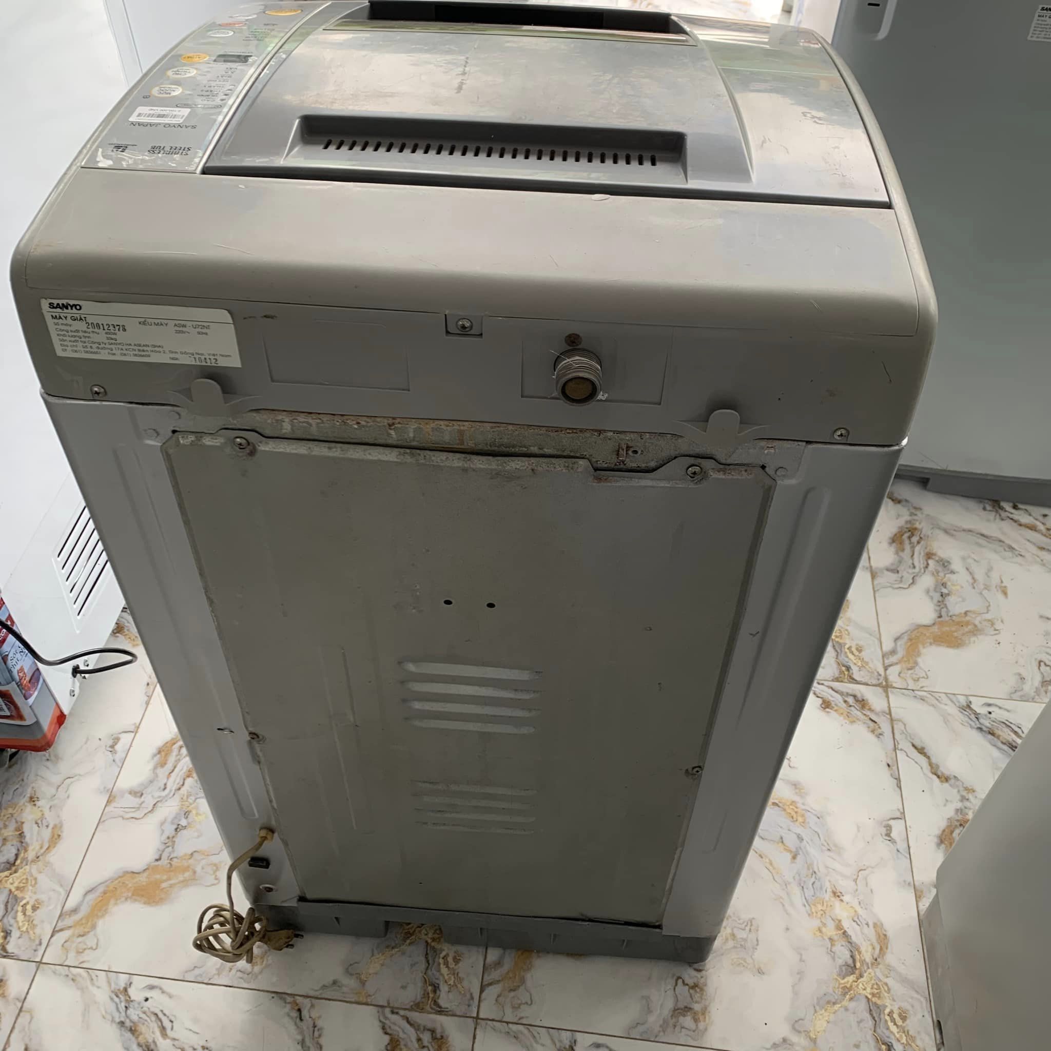 Máy giặt Sanyo ASW-U72NT