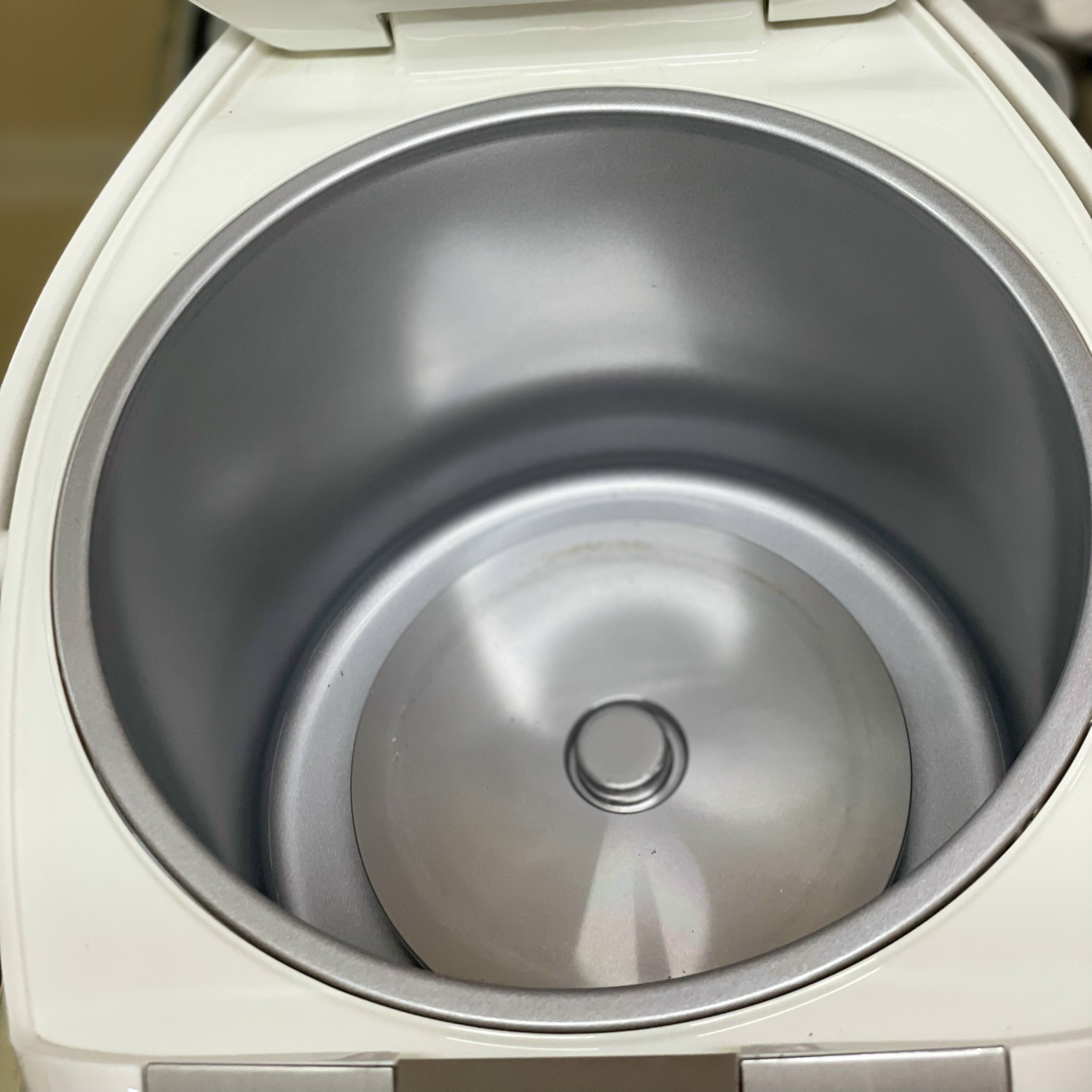 Nồi cơm điện tử Toshiba 1l8