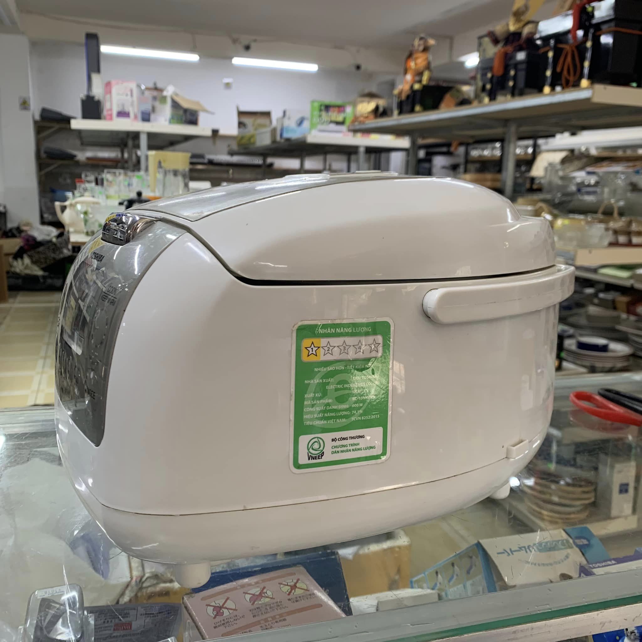 Nồi cơm điện Toshiba 600W