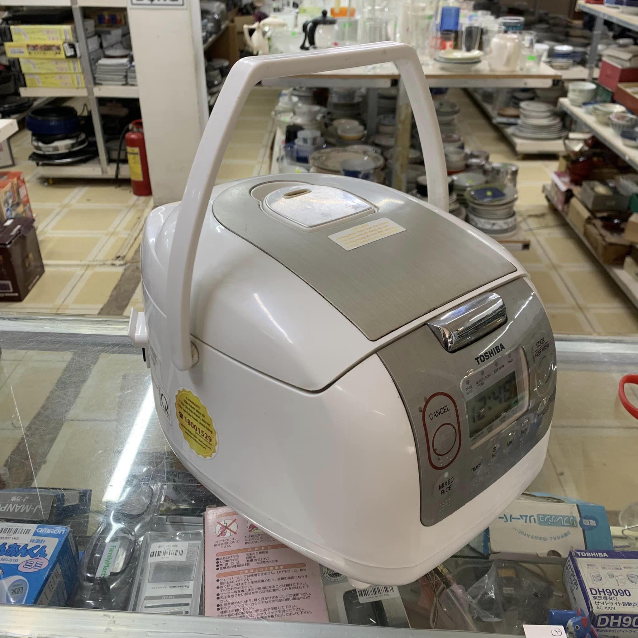 Nồi cơm điện Toshiba 600W