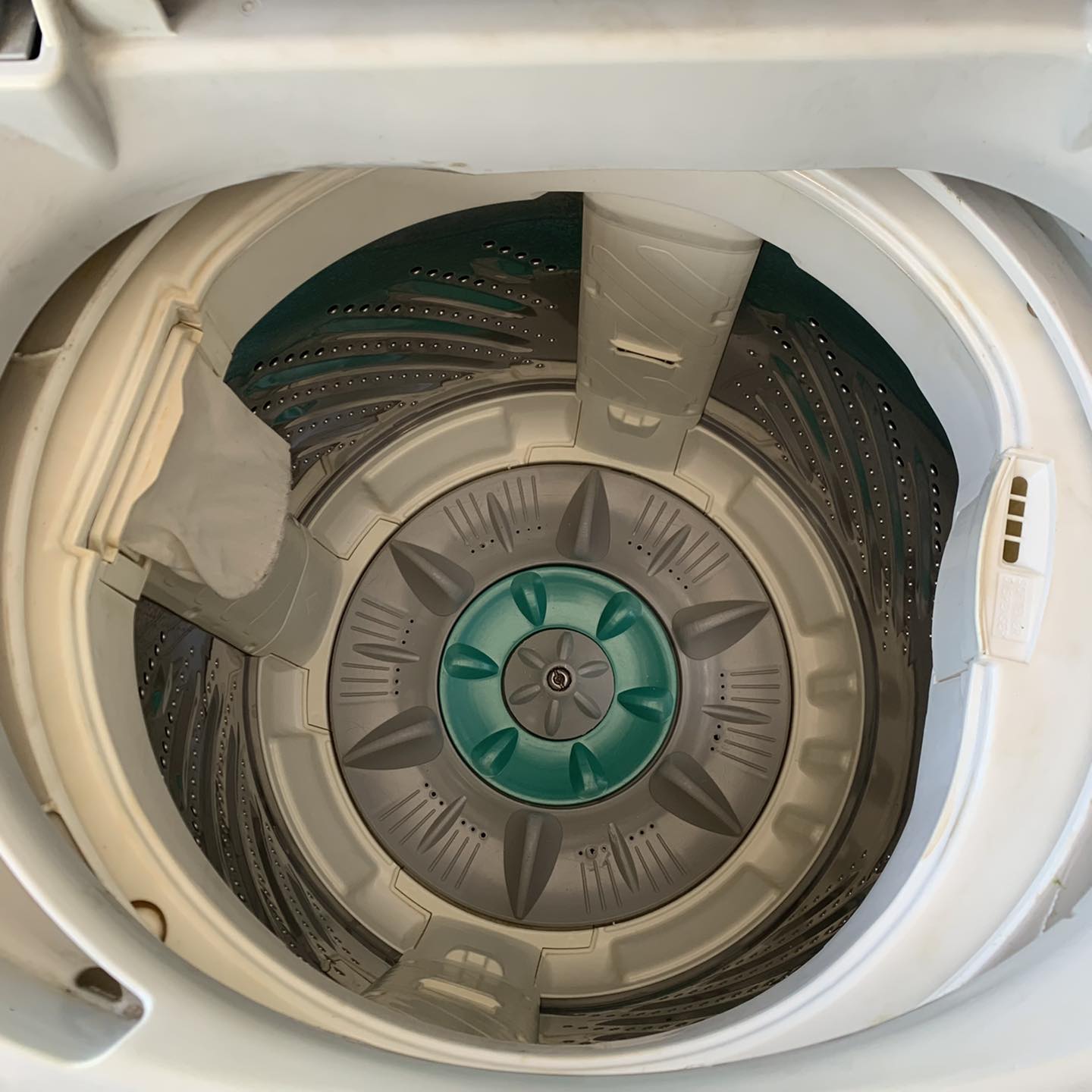 Máy giặt NA-F70B1