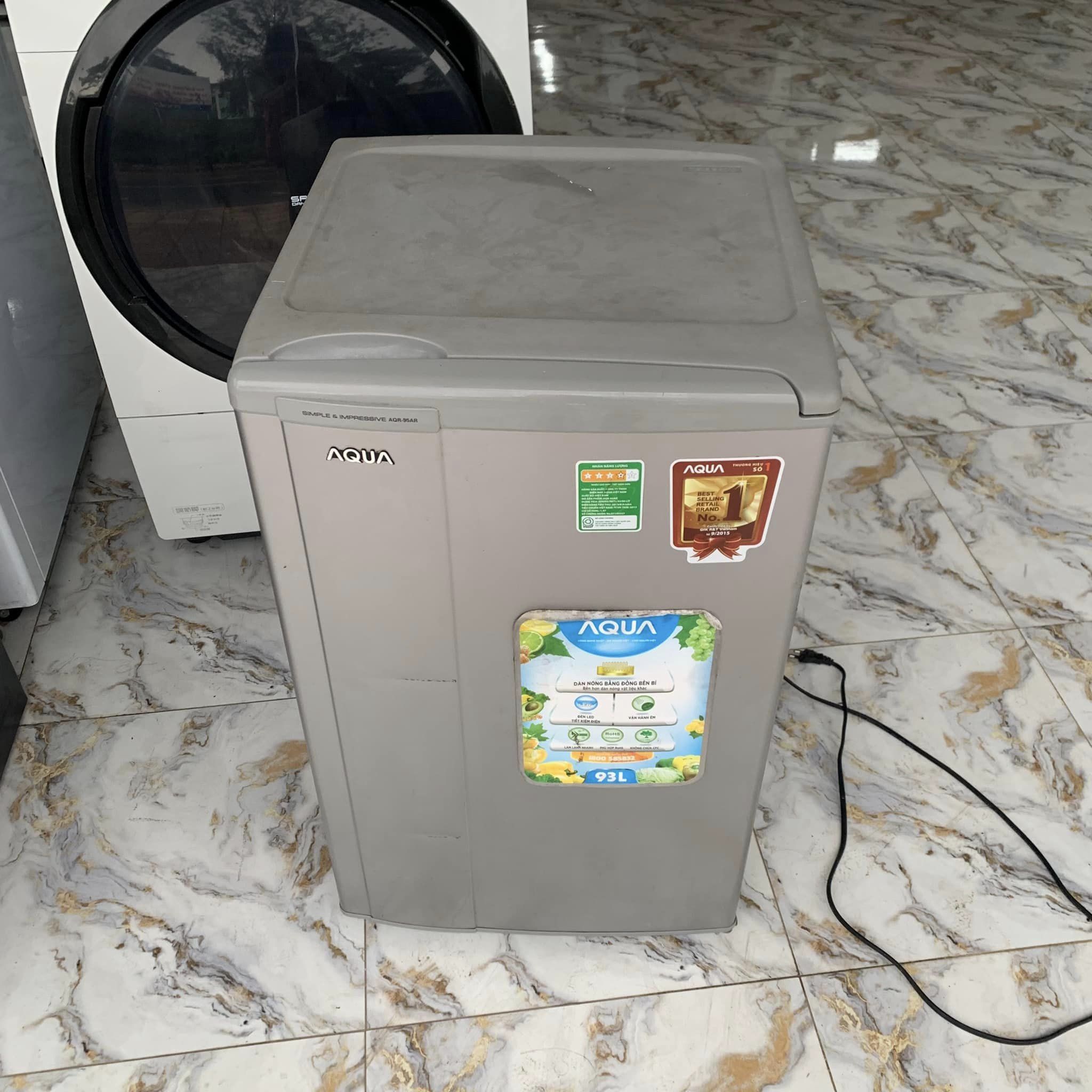 Tủ lạnh Aqua AQR-95AR