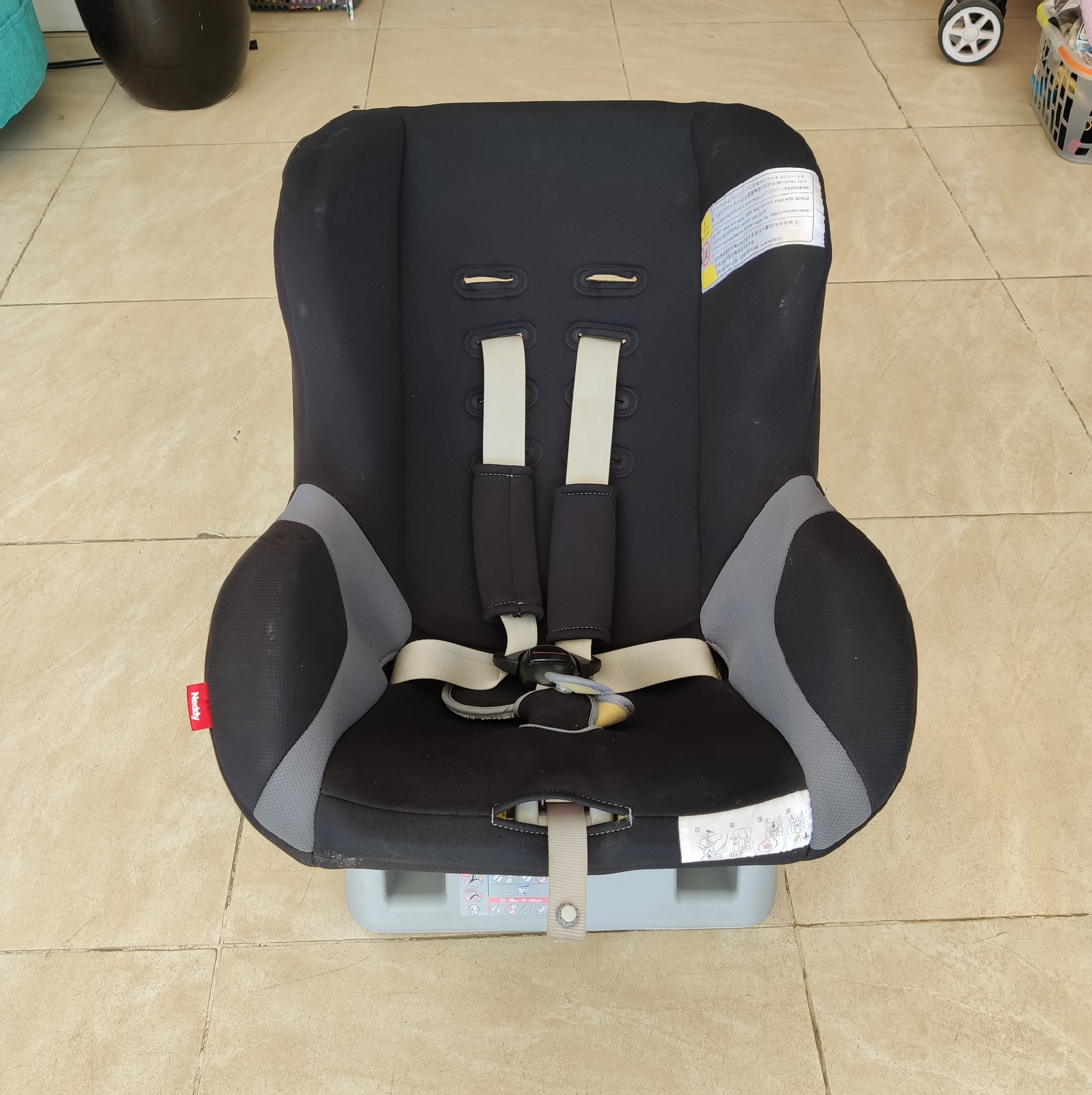 GHẾ NGỒI Ô TÔ NEDDY LEAMAN CHÍNH HÃNG