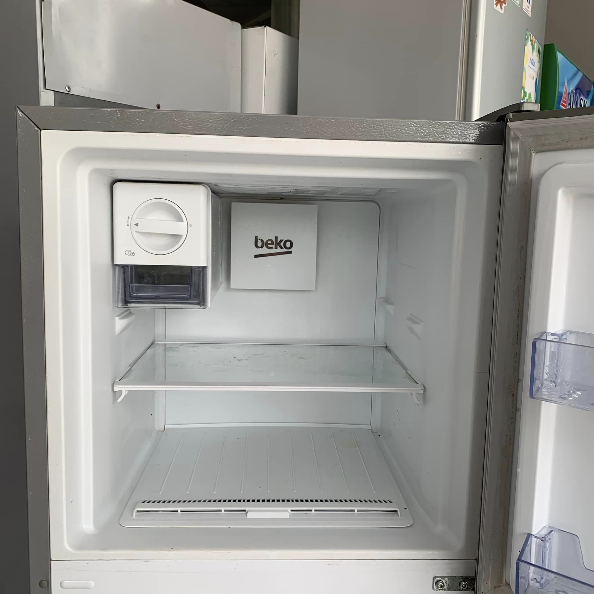 Tủ lạnh Beko Inverter 230L