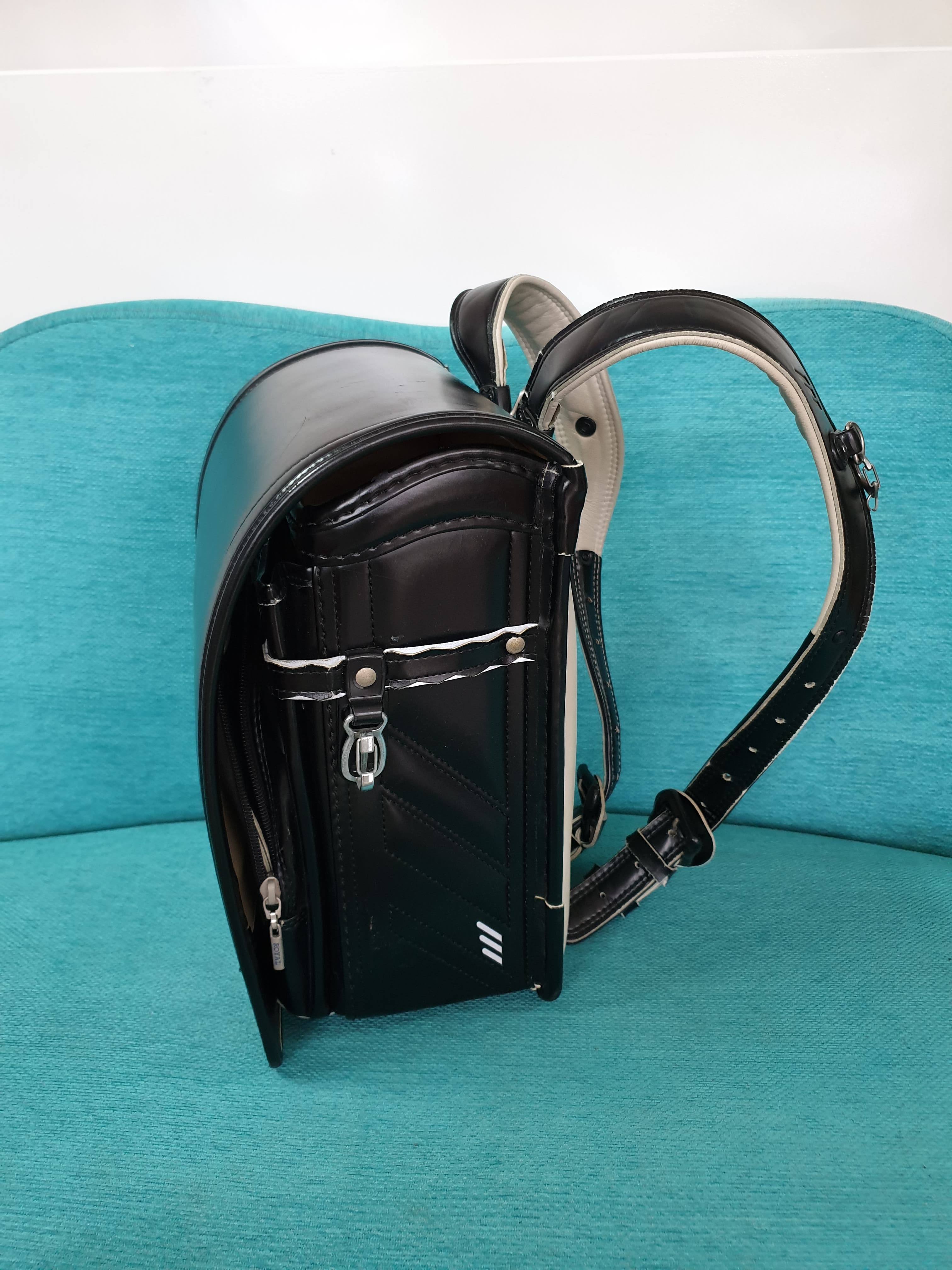 Cặp chống gù lưng cho bé