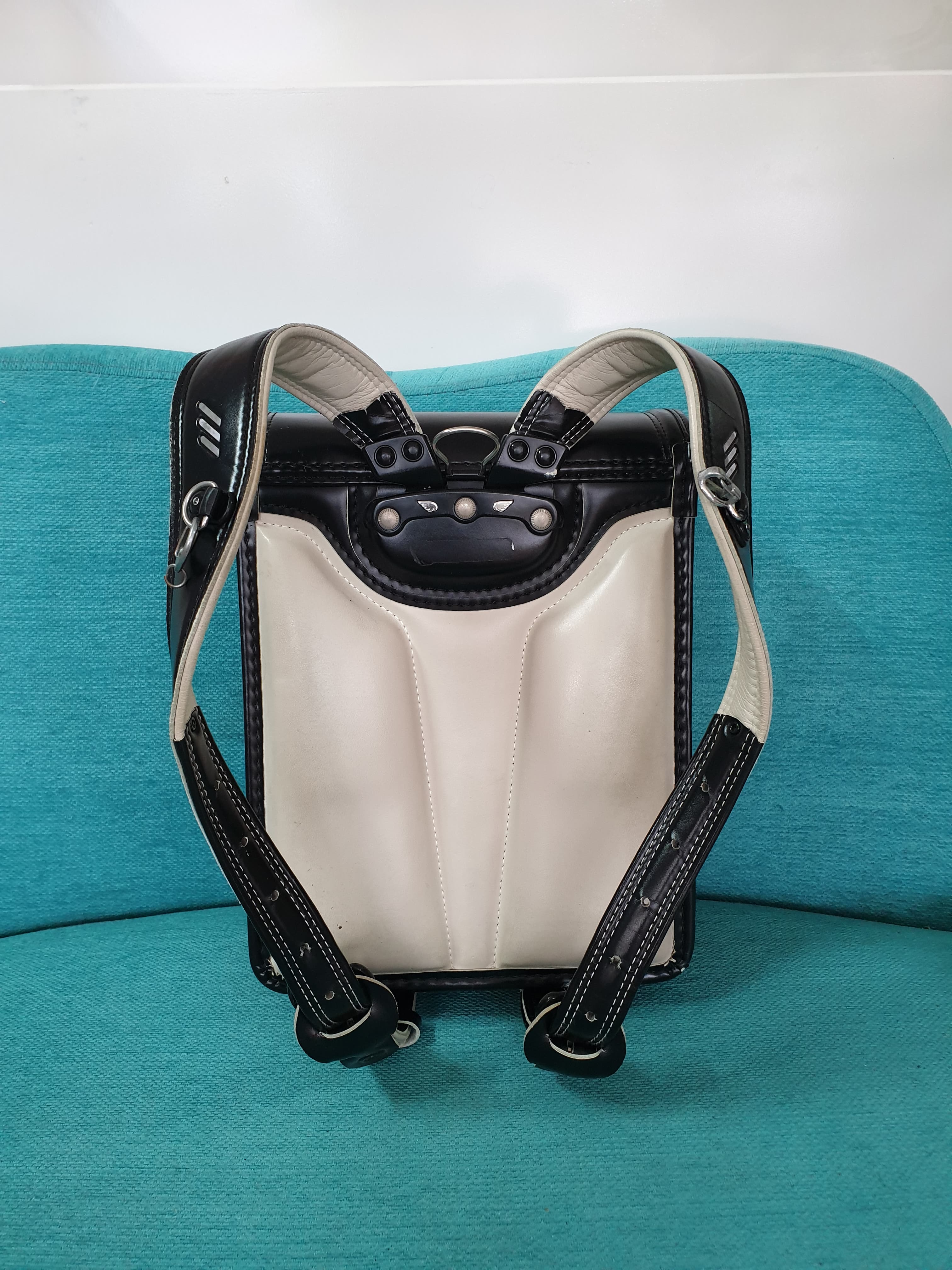 Cặp chống gù lưng cho bé