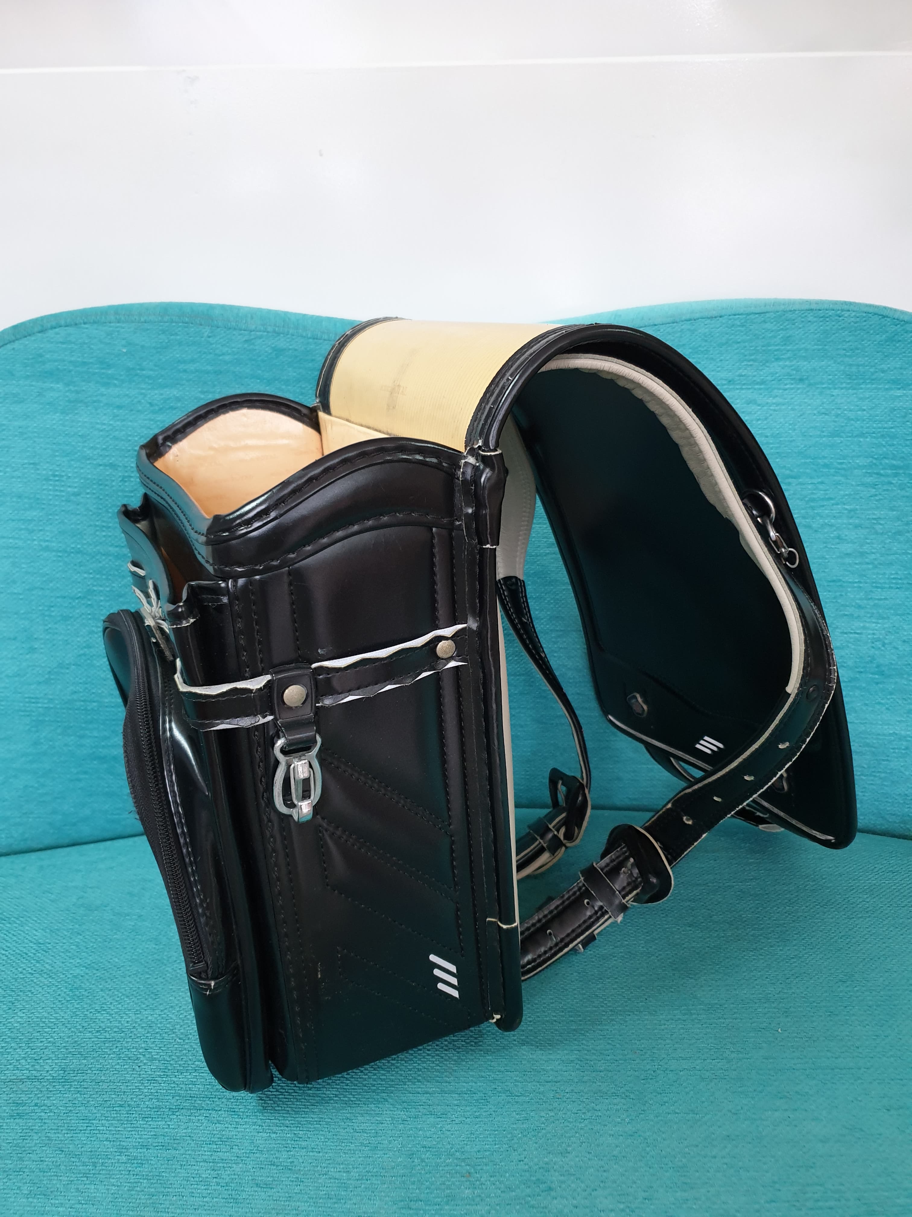 Cặp chống gù lưng cho bé