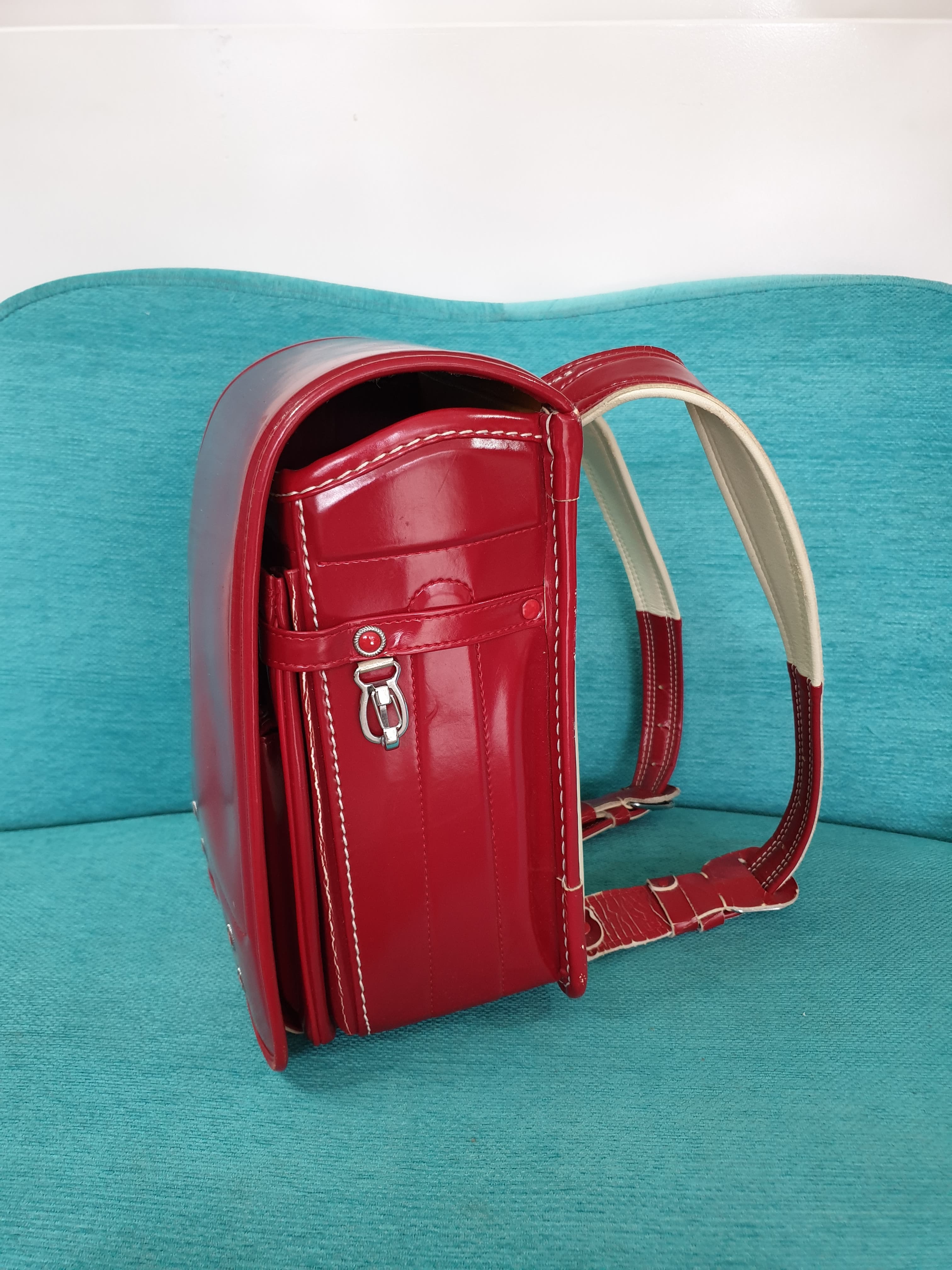 Cặp chống gù lưng Nhật bản