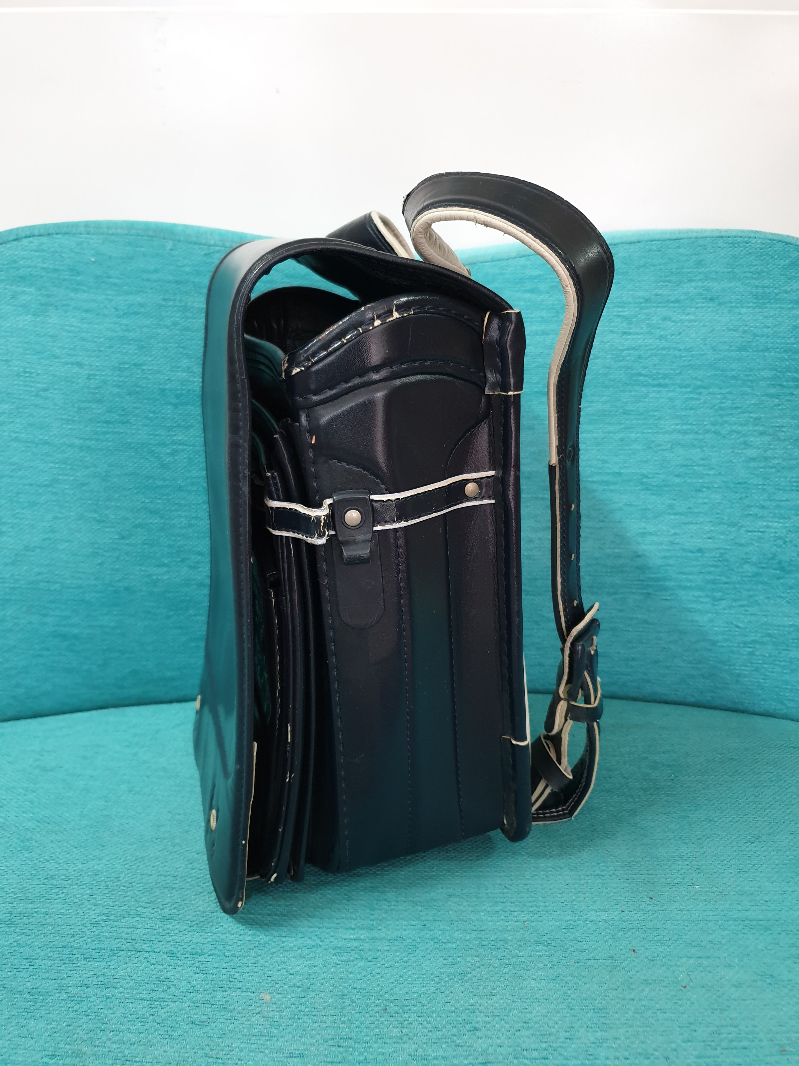 Ba lô chống gù lưng Nhật bản, Cặp xách chống gù lưng Nhật bản