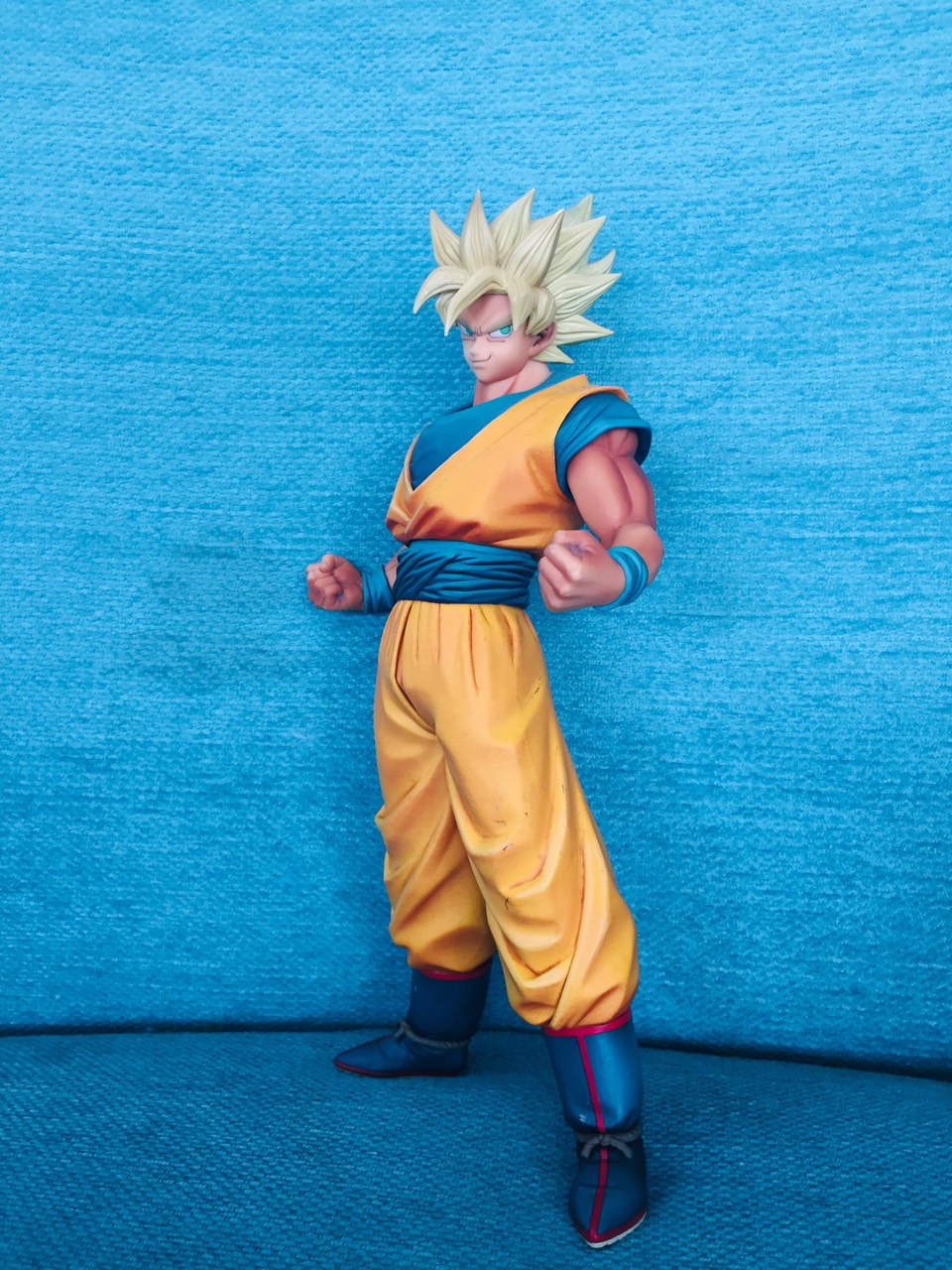 Mô hình nhân vật  Super Saiyan trong phim Bản Viên Ngọc Rồng