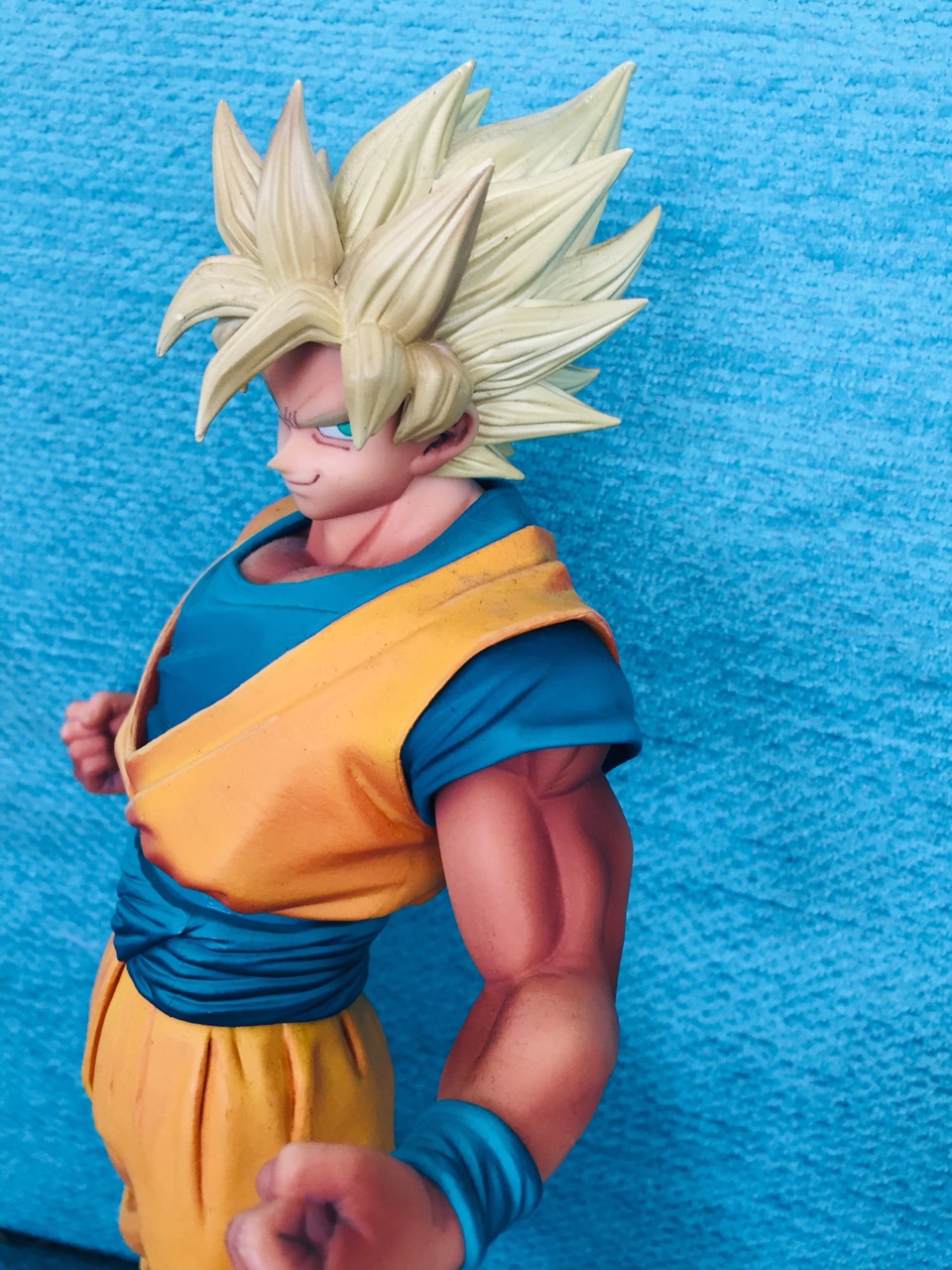 Mô hình nhân vật  Super Saiyan trong phim Bản Viên Ngọc Rồng
