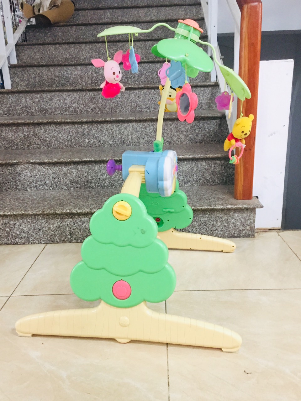 KỆ CHỮ A TAKARA TOMY WINNIE POOH 6 WAYS CHO BÉ