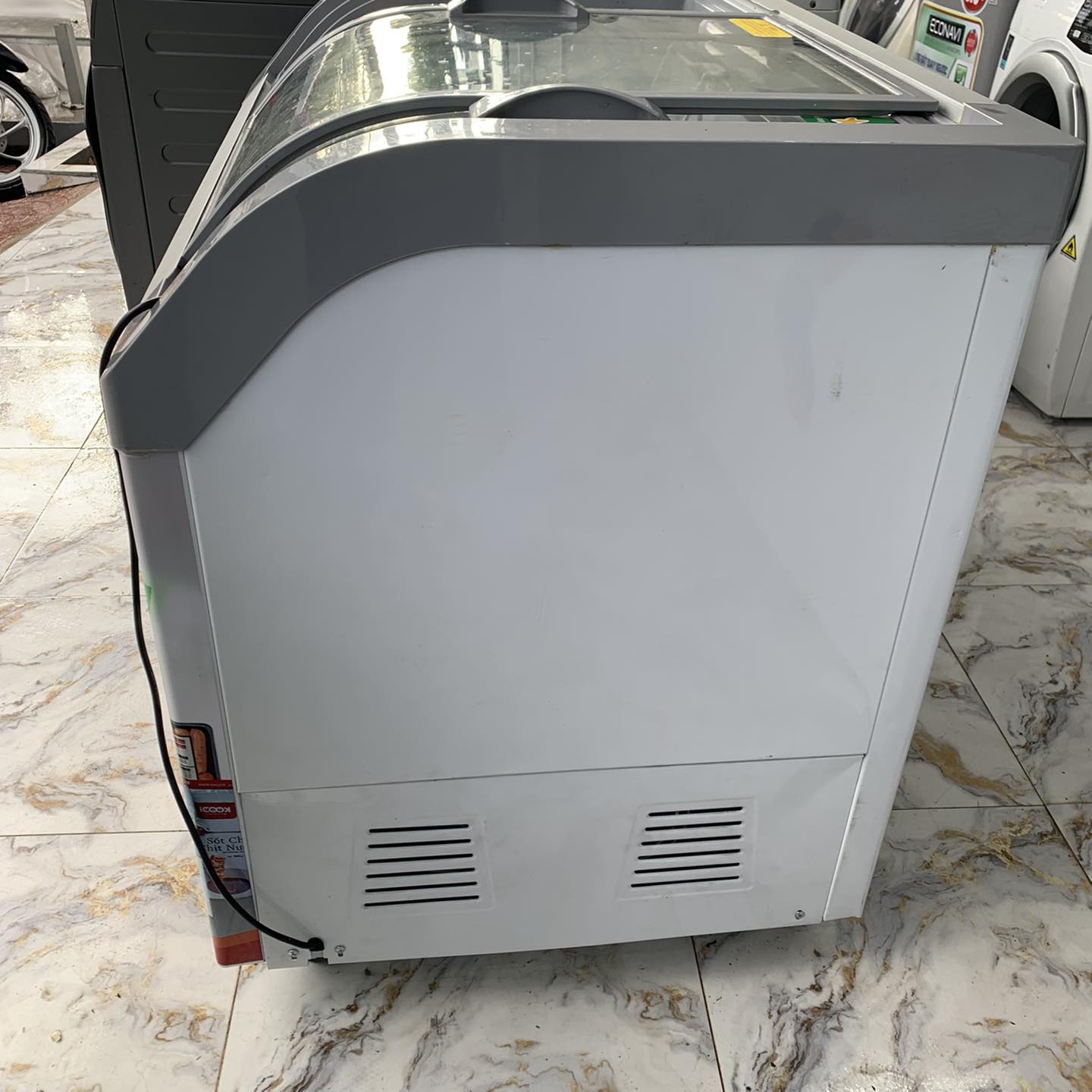 Tủ đông Sanaky VH-382KB