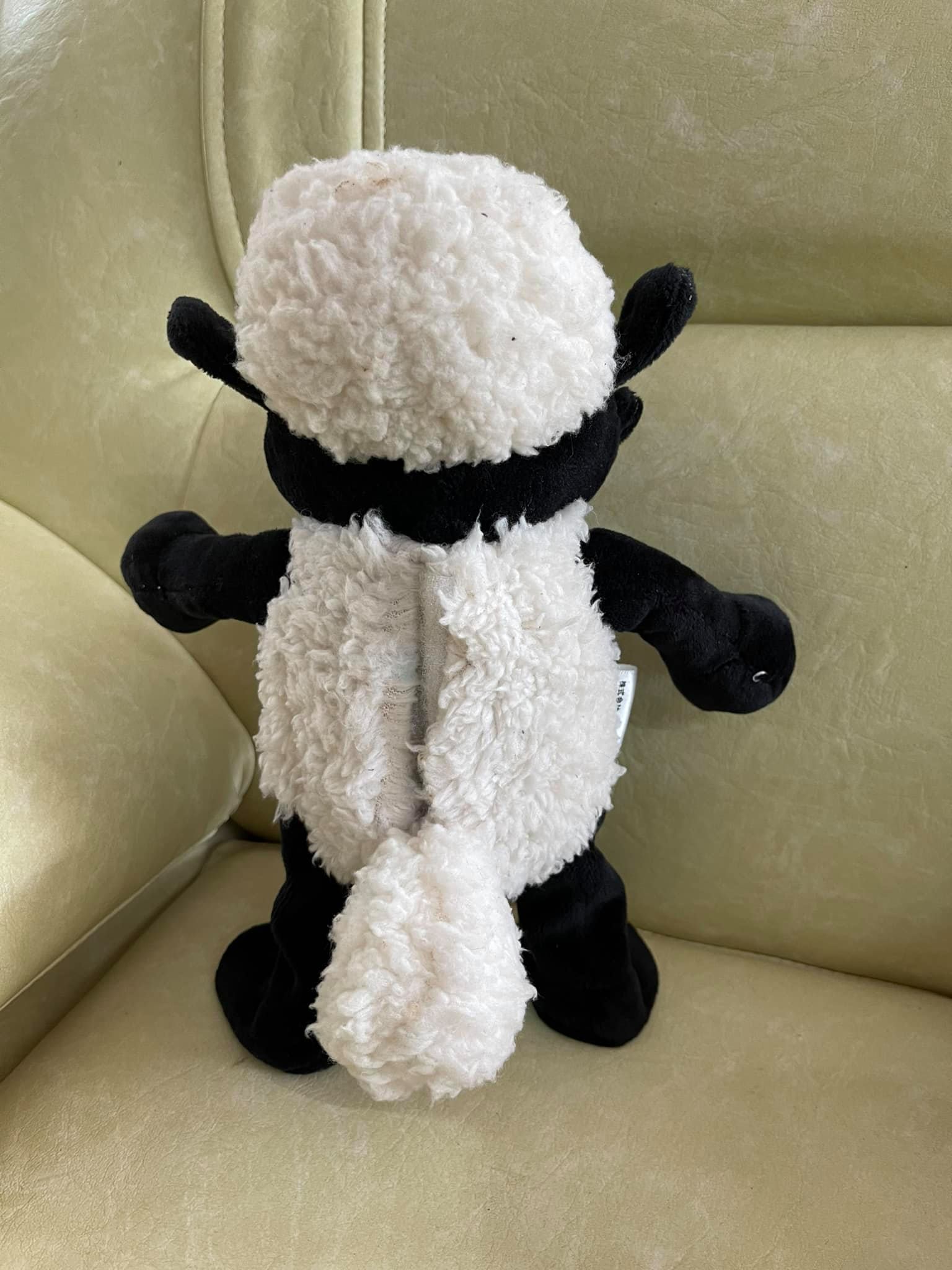 Bé cừu biết nhảy