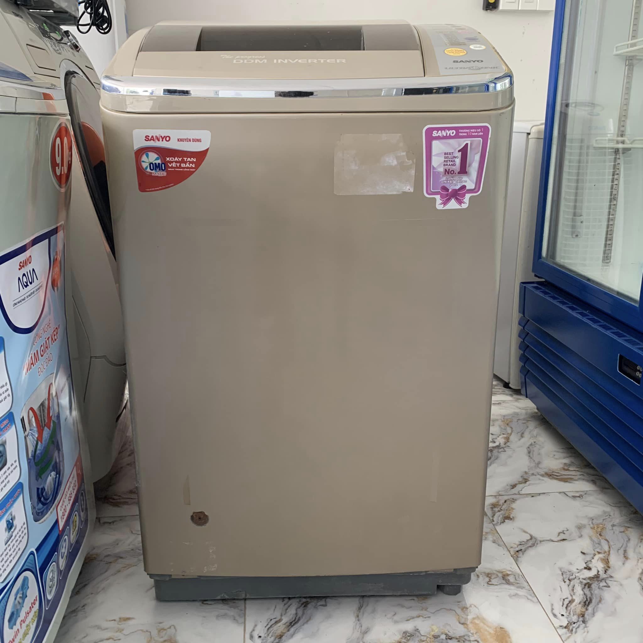 Máy giặt Sanyo nâu ASW-D900HT