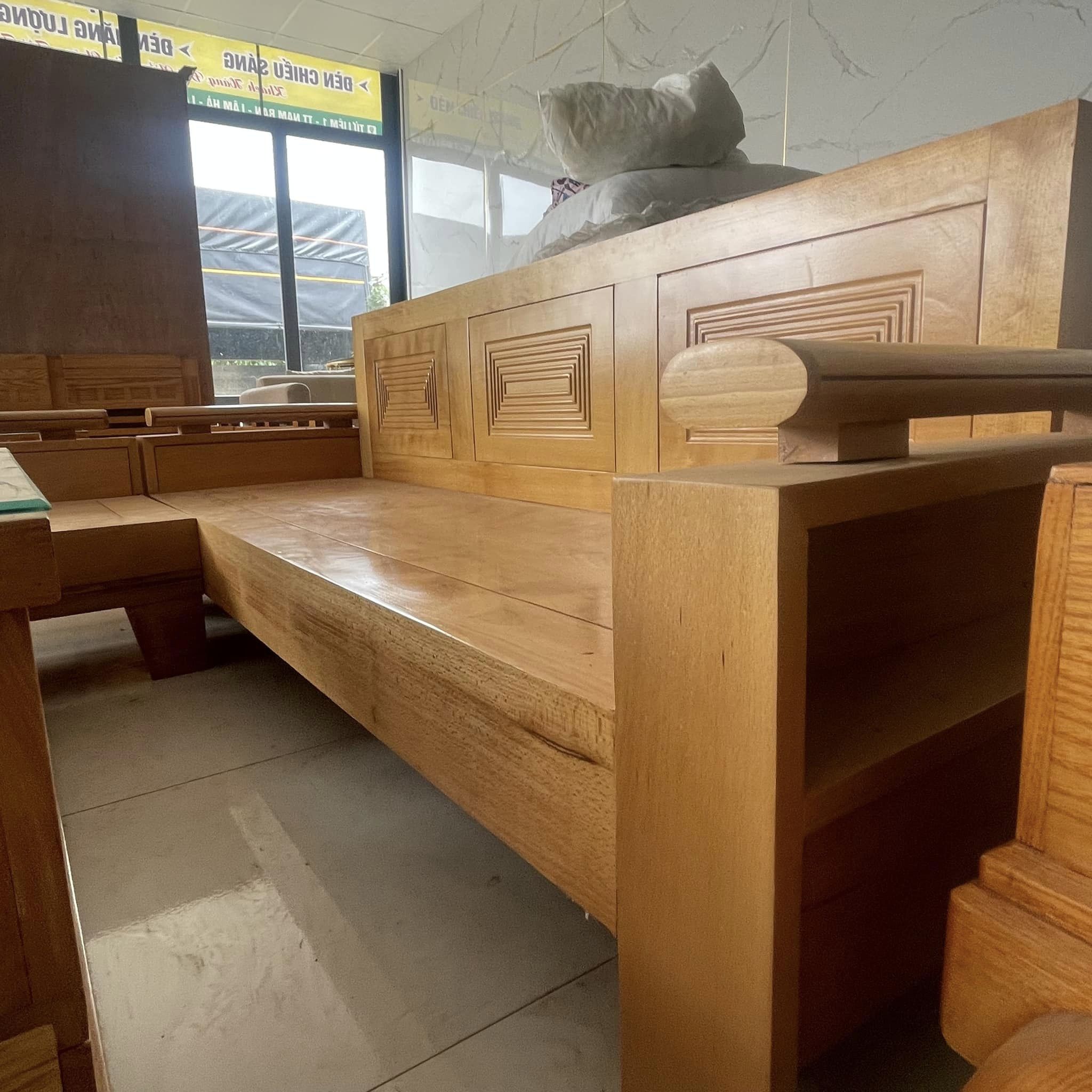 Bộ sofa trứng gỗ sồi (2)