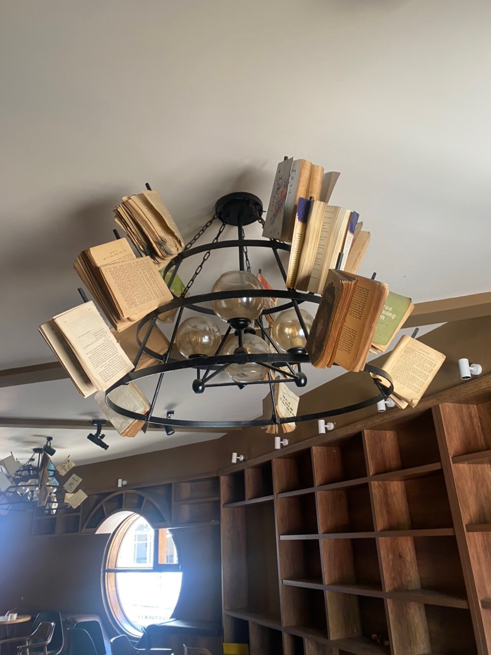 Đèn thả vòng tròn