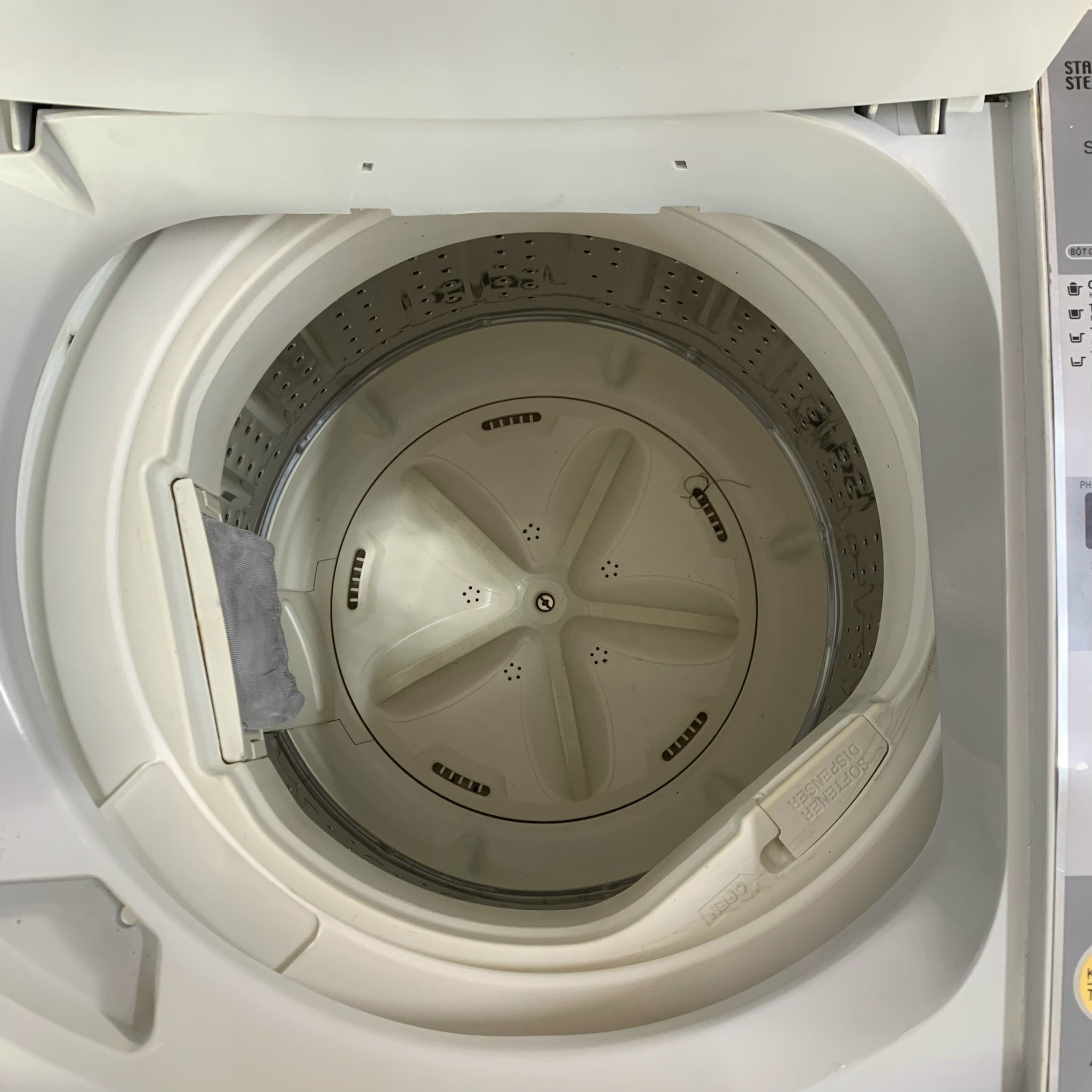 Máy giặt sanyo 7kg asw- f68ht