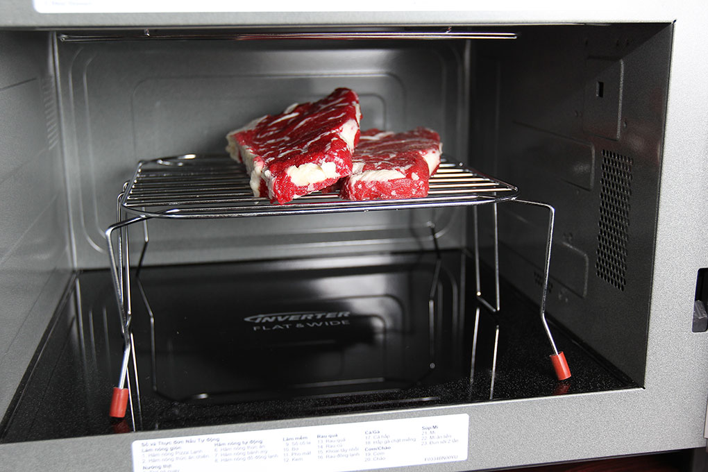 Lò Vi Sóng Điện Tử Có Nướng Inverter Panasonic PALM-NN-GF574MYUE - 27L - Hàng chính hãng