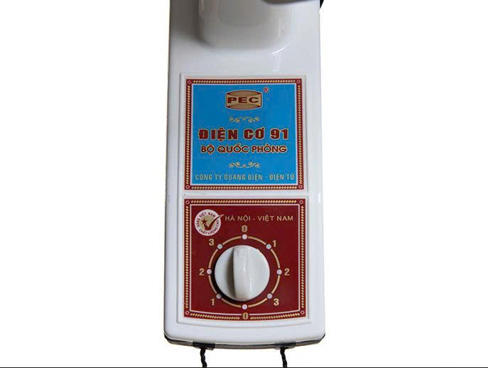 Quạt treo tường Điện Cơ 91 QTT-300