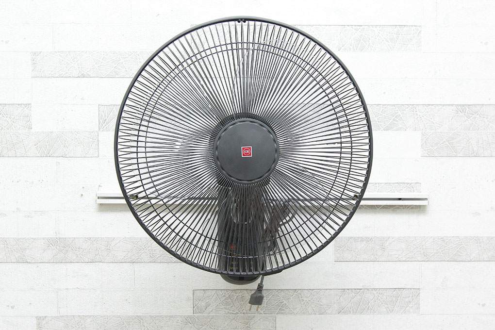Quạt treo KDK M40M có điều khiển từ xa