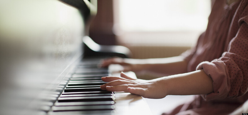 Học Piano Đệm Hát: Bí Quyết Chinh Phục Những Giai Điệu Yêu Thích
