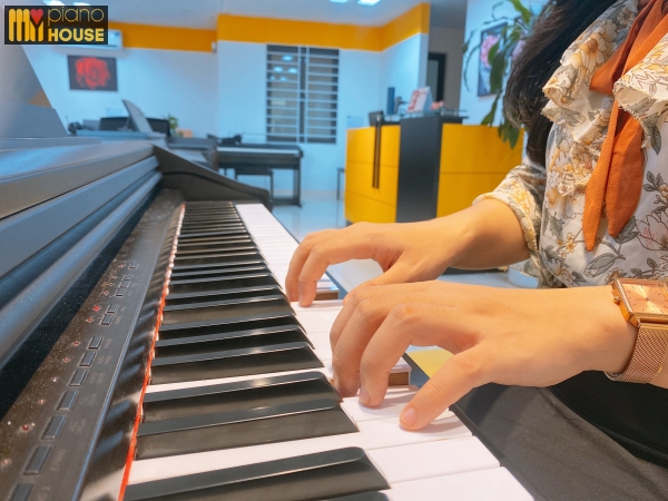 Hướng dẫn đặt tay trên những phím đàn Piano đúng và đẹp