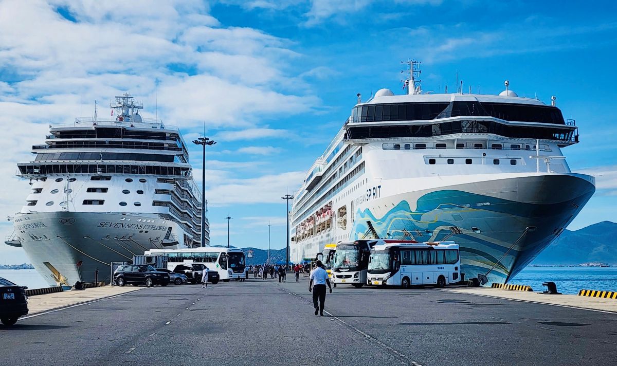 Seven Seas Explorer and Norwegian Spirit docked at Cam Ranh cruise port