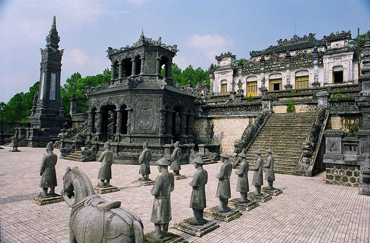 Stone mandarin statues in the courtyard of Khai Dinh tomb