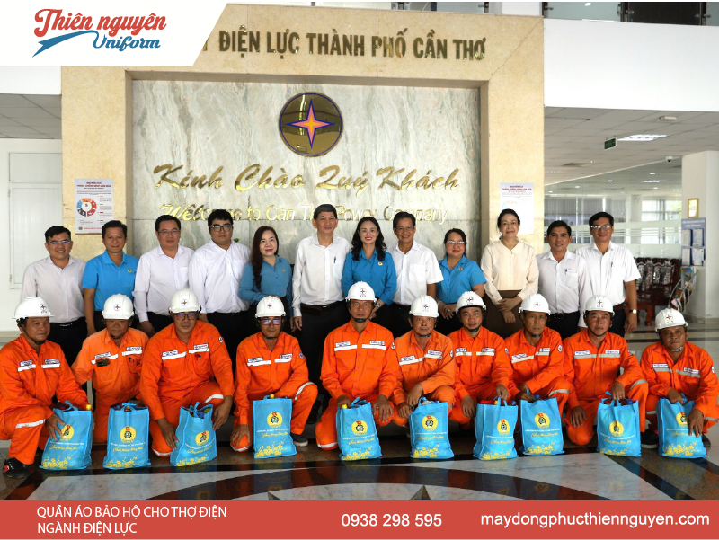 Những đặc điểm của quần áo bảo hộ cho thợ điện - ngành điện lực
