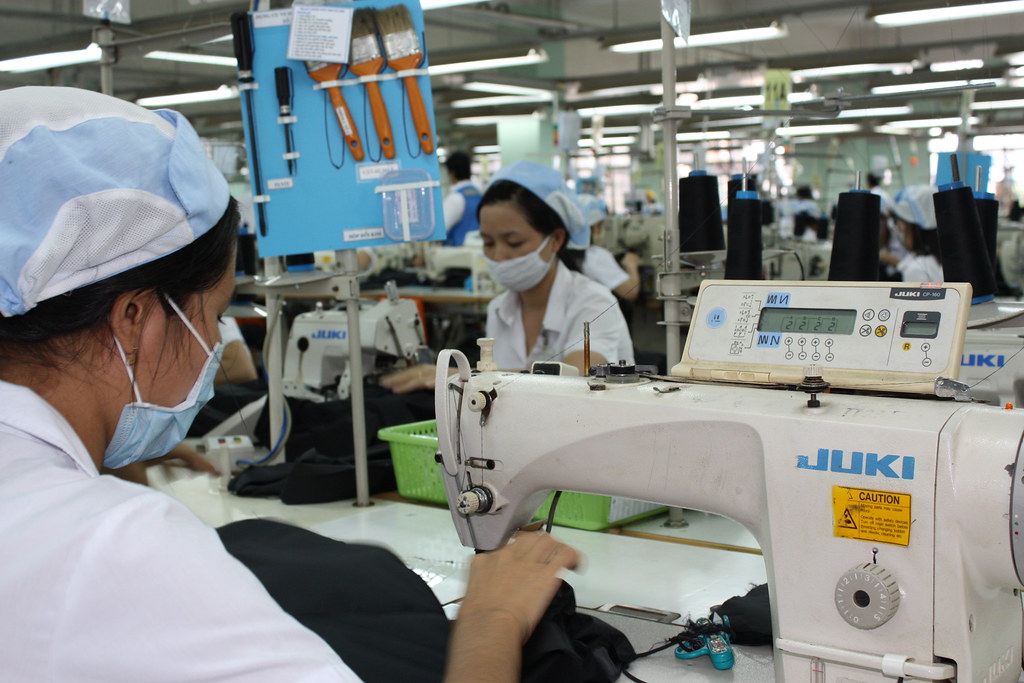 Nên mua áo ghi lê bảo hô tại đâu