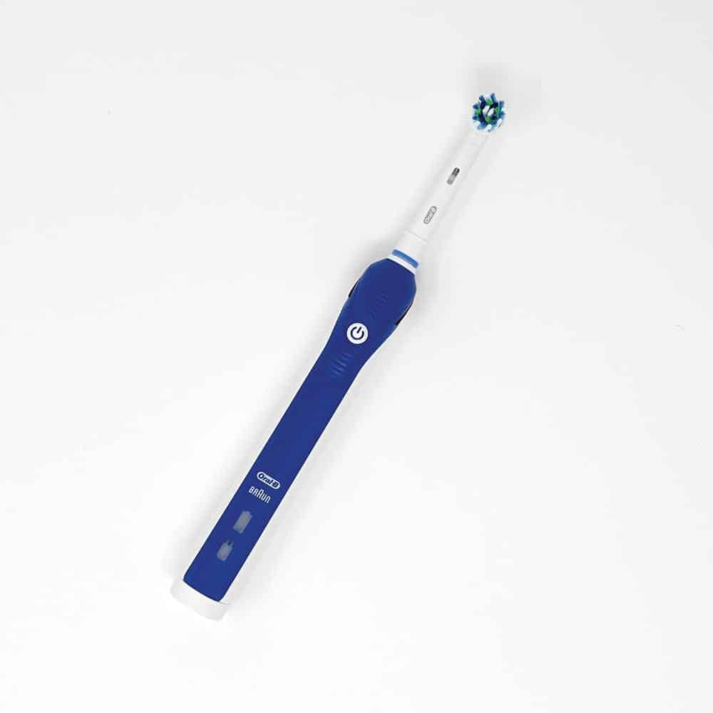 ban chai dien oral-b pro 2 2000