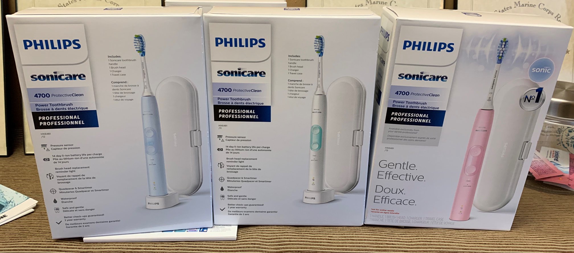 Bàn chải điện Philips Sonicare 4700 Ultimate Bundle Edition