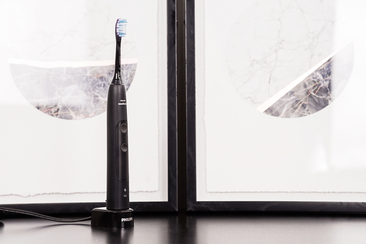 ban chai dien philips sonicare expertclean 7300