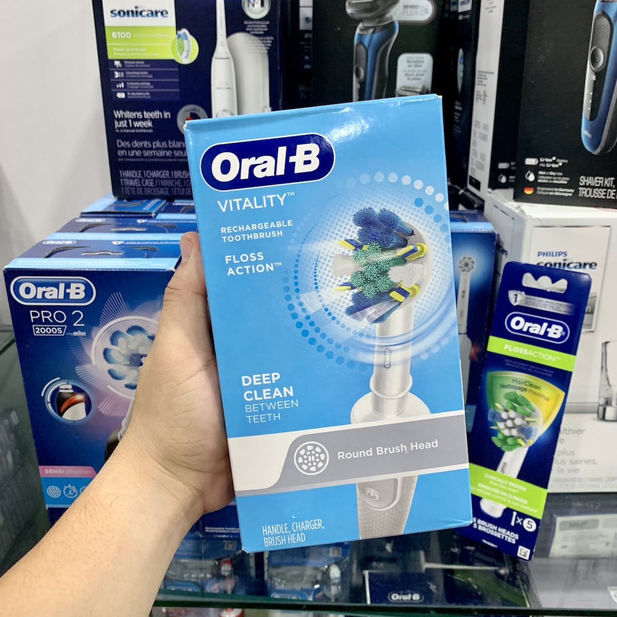 Ban chai dien Oral B Vitality 100 New