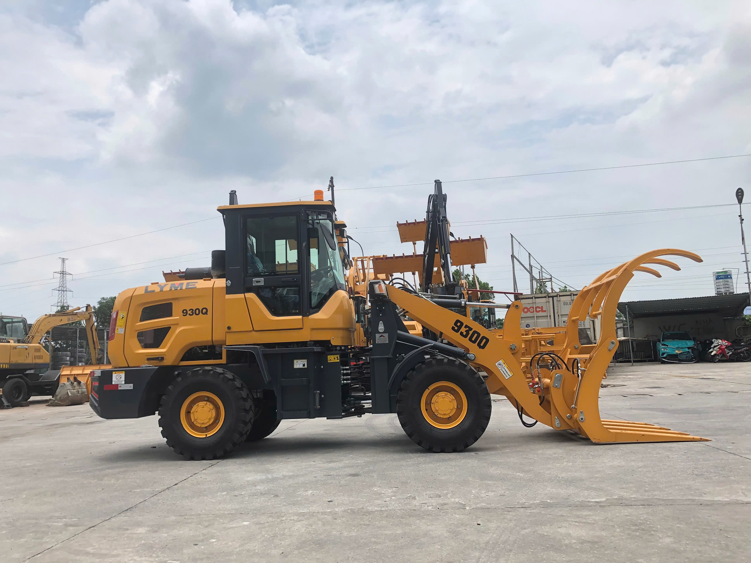 may-xuc-lat-1m3-lyme-930-suc-manh-ben-bi-cho-moi-cong-trinh