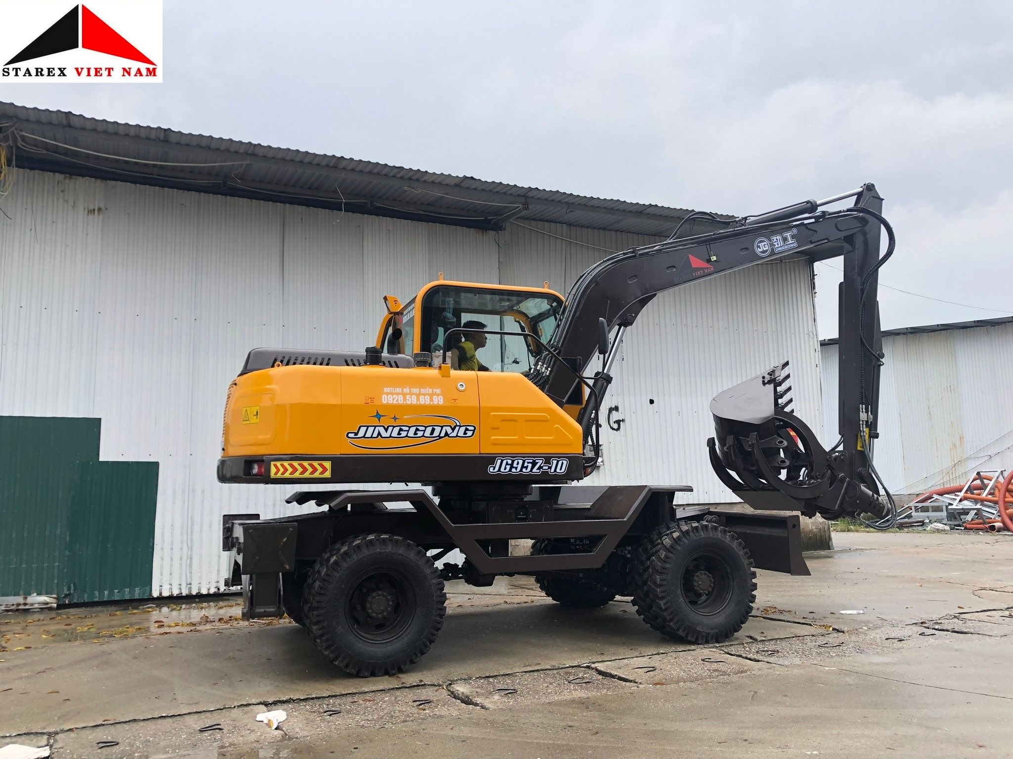 máy gắp gỗ