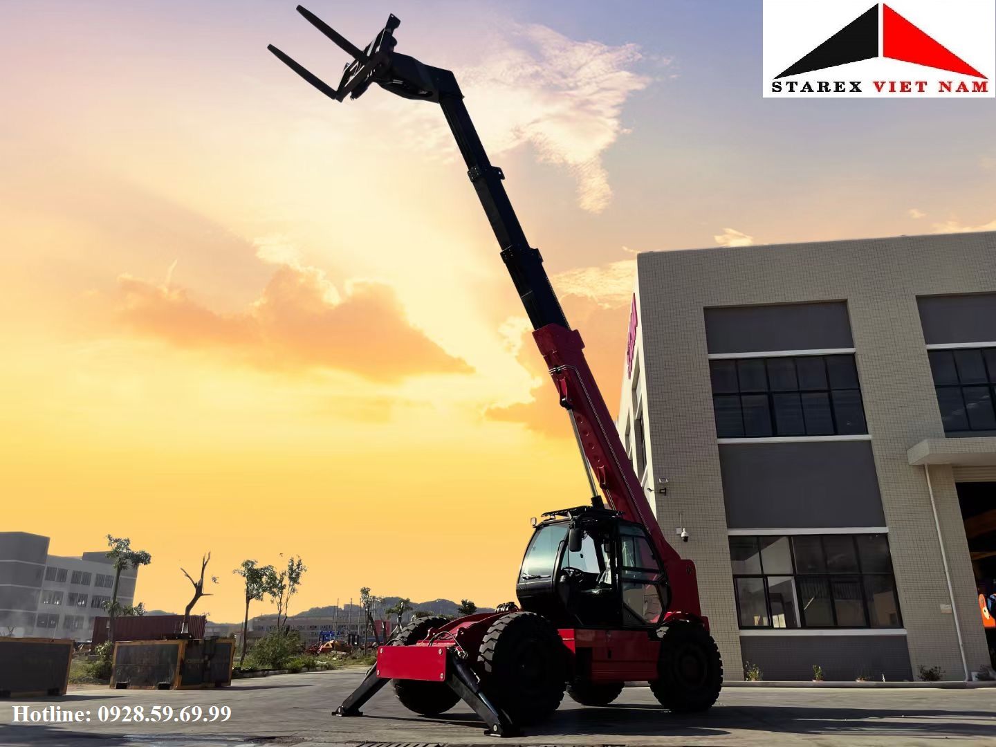 Xe nâng địa hình đa năng Socma