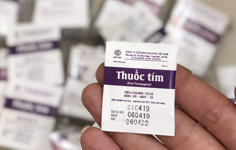 Không được dùng Dobio Yucca Zeo chung với thuốc tím