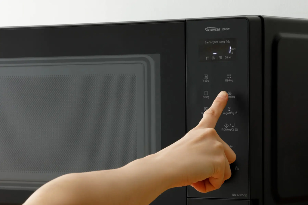 [HÀNG CHÍNH HÃNG] Lò vi sóng Panasonic NN-GD35QBYUE 29 lít có nướng