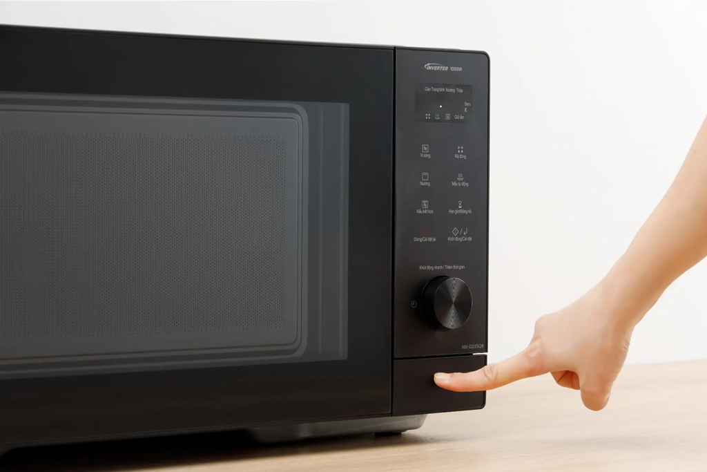 [HÀNG CHÍNH HÃNG] Lò vi sóng Panasonic NN-GD35QBYUE 29 lít có nướng