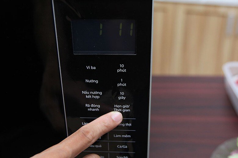 [HÀNG CHÍNH HÃNG] Lò vi sóng Panasonic 27 lít NN-GF574MYUE