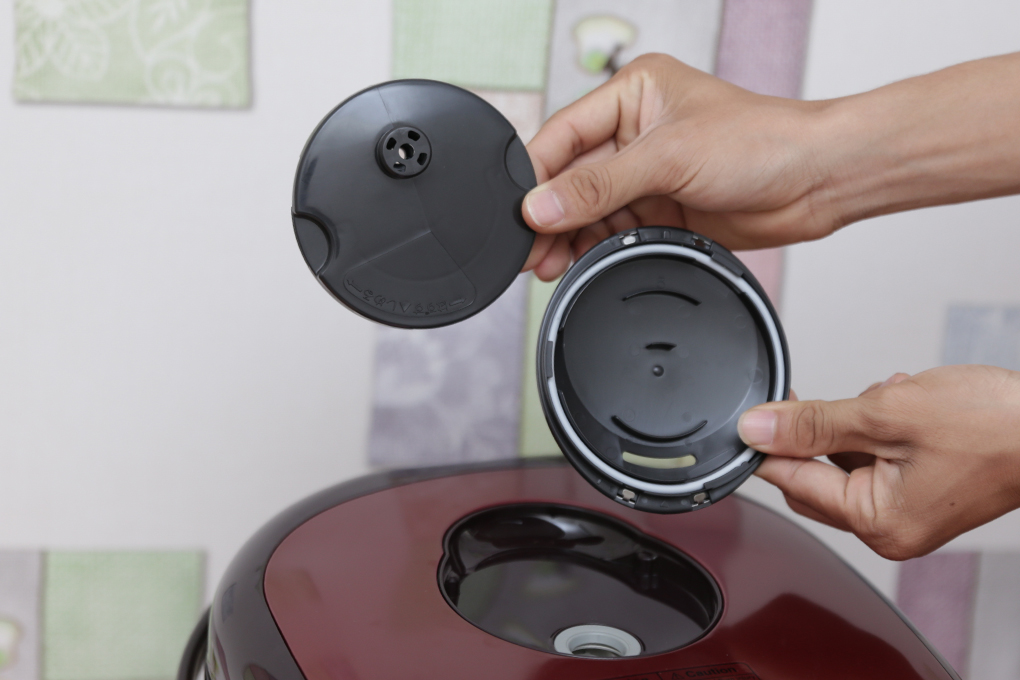 Nồi cơm điện từ Hitachi RZ-GHE18 1.8 lít -Hàng chính hãng