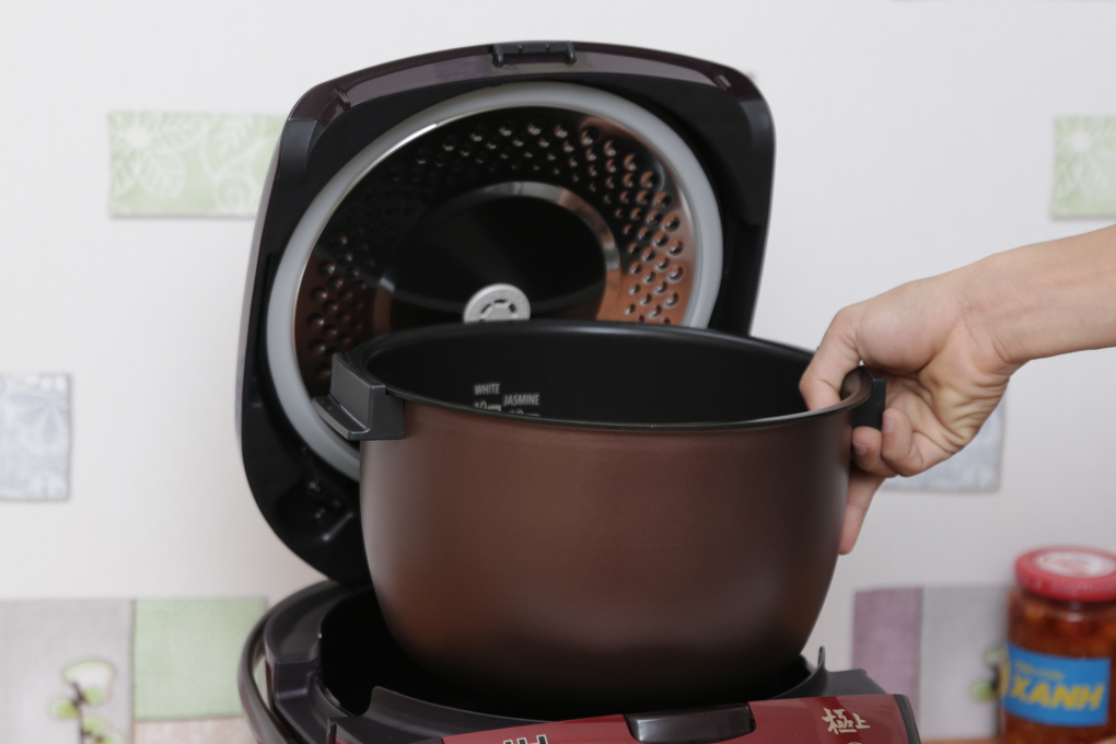 Nồi cơm điện từ Hitachi RZ-GHE18 1.8 lít -Hàng chính hãng