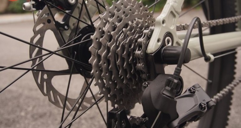 [HÀNG CHÍNH HÃNG] Xe đạp cao cấp Galaxy C100 xám size 26 2025